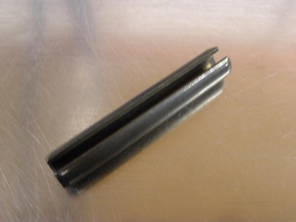 Clamping pin for sliding bolt