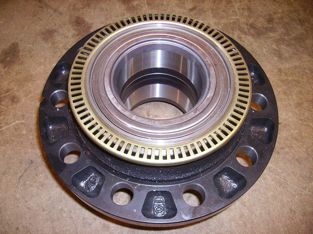 Wheel hub complete incl. bearings